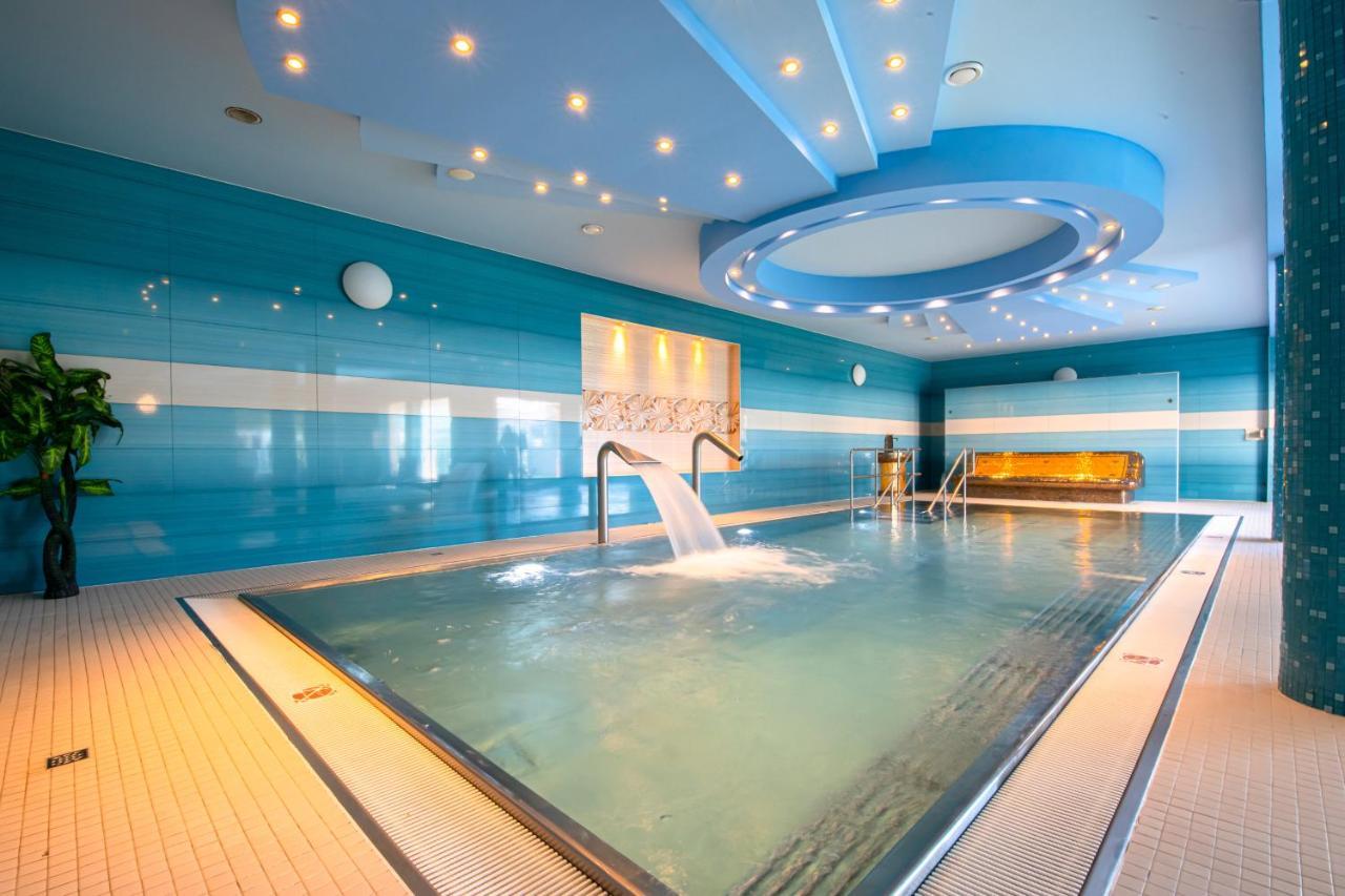 Spa & Wellness Hotel Orchidea Veľký Meder Exterior foto