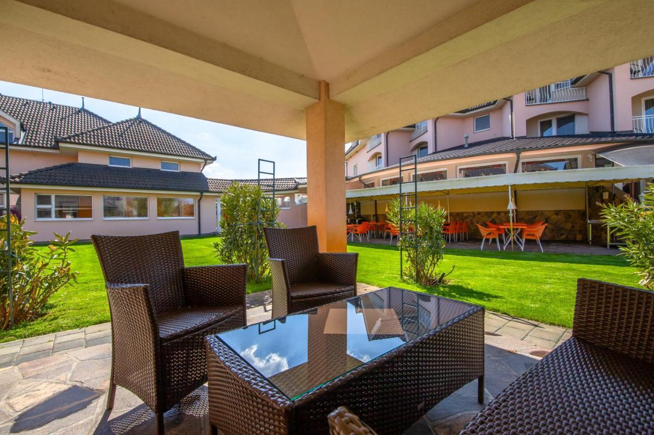 Spa & Wellness Hotel Orchidea Veľký Meder Exterior foto