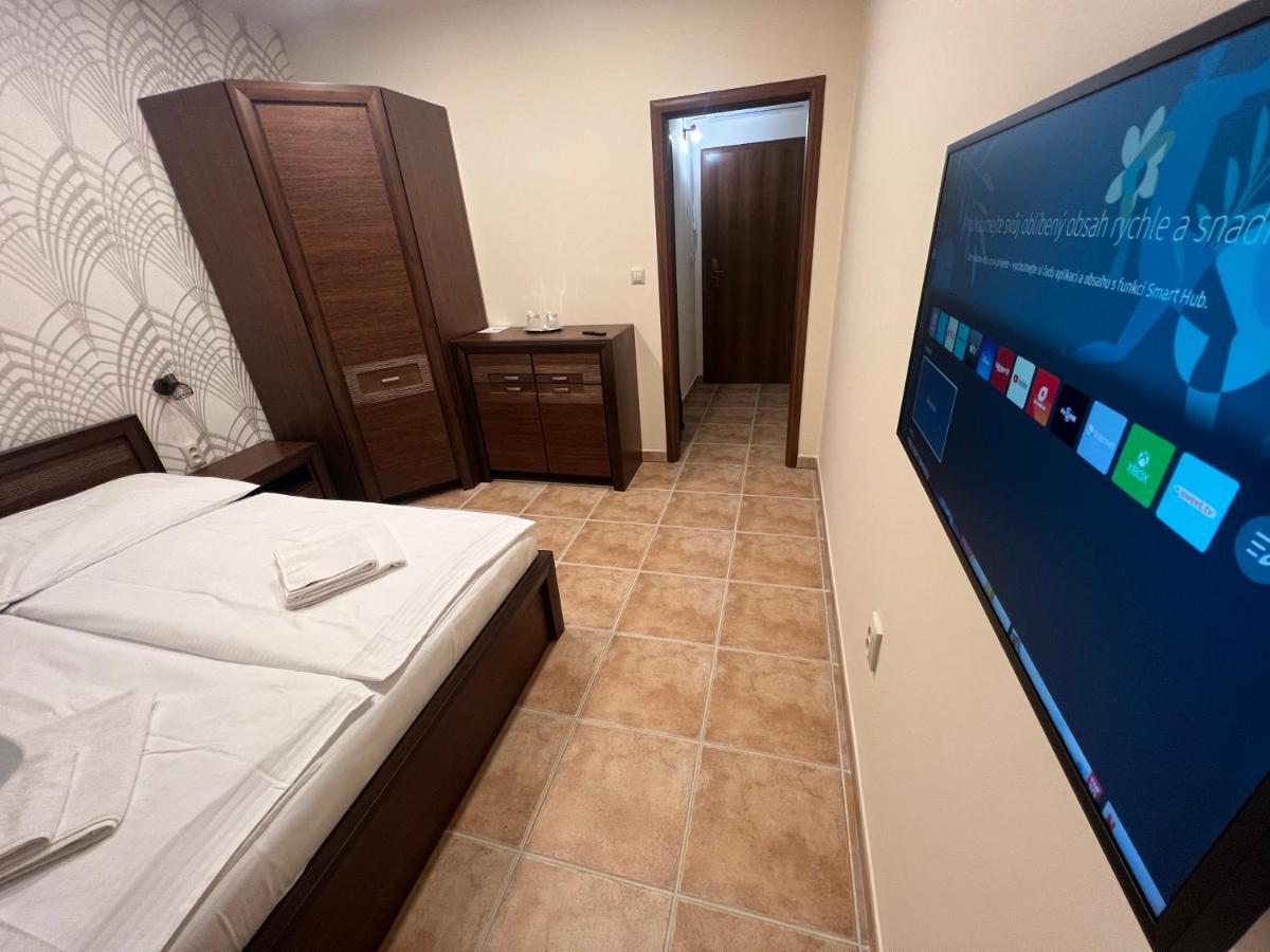Spa & Wellness Hotel Orchidea Veľký Meder Exterior foto